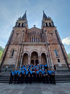 Fachada de la basílica de Covadonga2